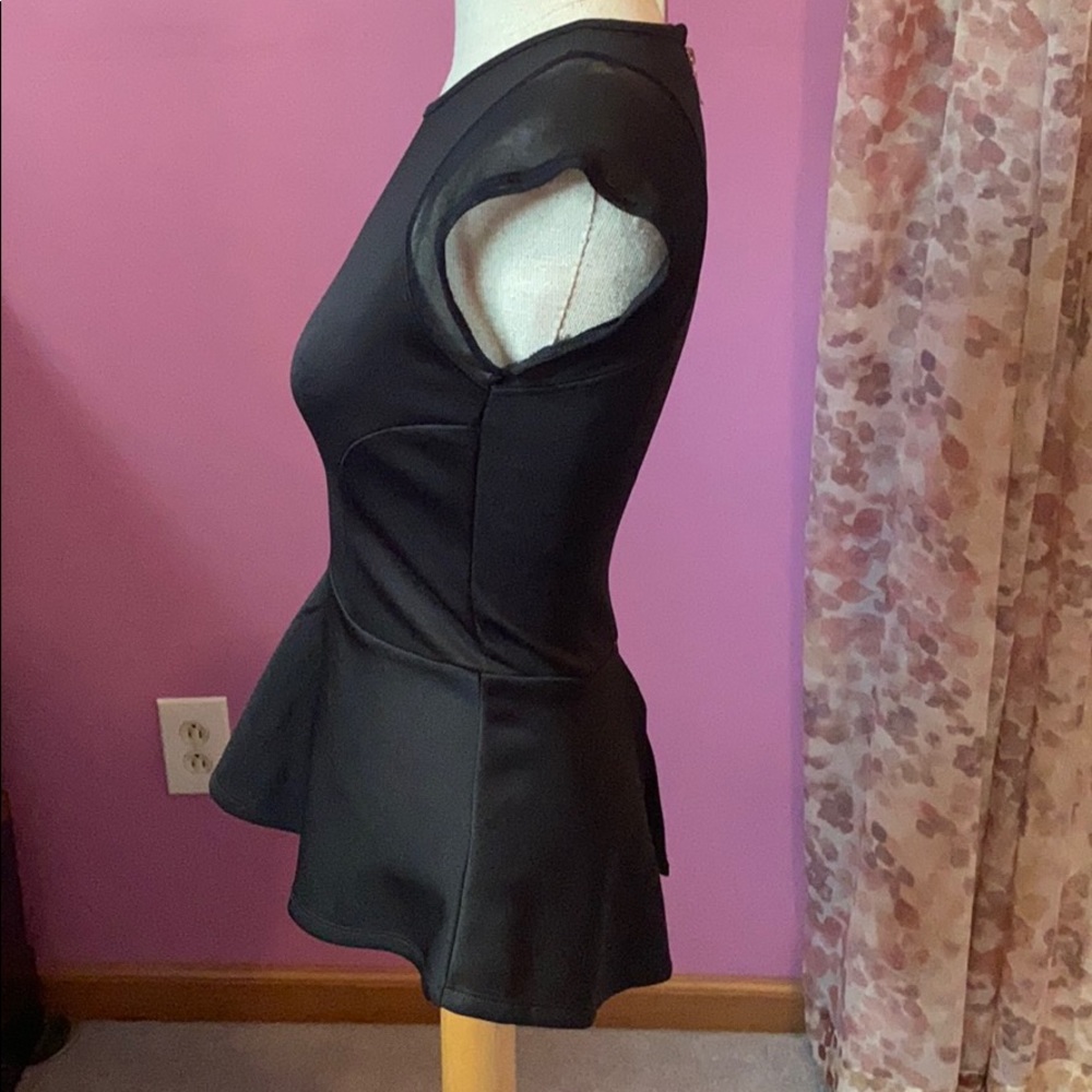 Black top - Picture 2 of 4